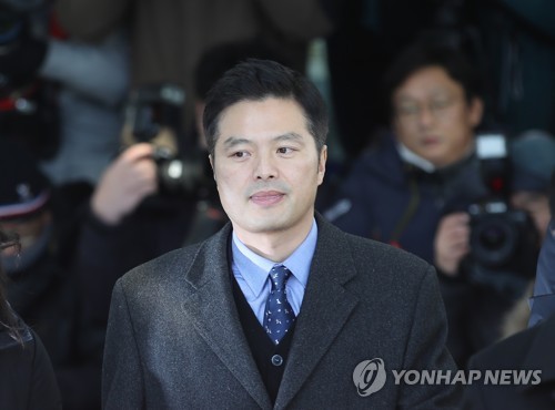 김태우, 2일째 검찰 출석…"박형철 외 靑 인사 추가고발 안 해"