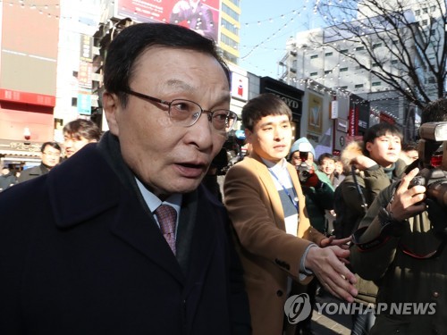 민주, '편의점 상생' 현장 최고위…CU 가맹점주 농성장 방문도