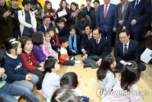 홍영표, 한국당 '불법사찰 특검' 요구에 "납득 힘들다"