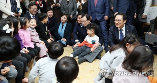 당정, 자본시장활성화 대책 곧 발표…"거래세 인하·폐지 검토"