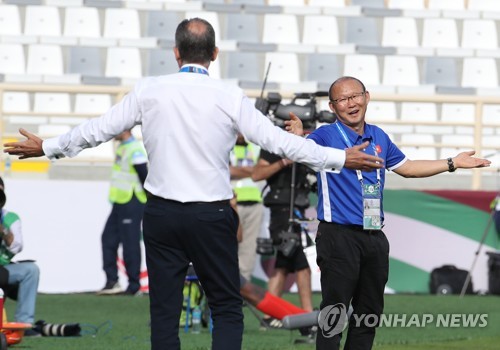 [아시안컵] 박항서 "이란의 벽은 높았다…예멘전은 필승!"