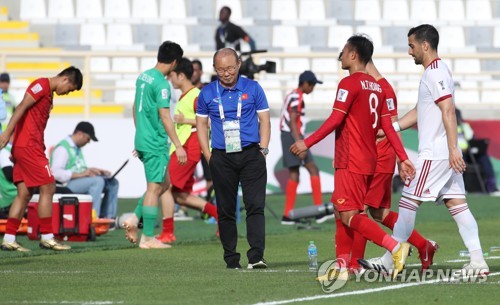 [아시안컵] 베트남, 이란에 0-2 패배…이란·이라크 16강행