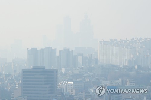 오늘도 숨 막히는 미세먼지…10개 시·도 비상저감조치