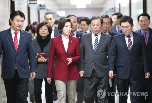 한국, '손혜원·서영교 의혹' 맹공…'권력형 사건' 규정