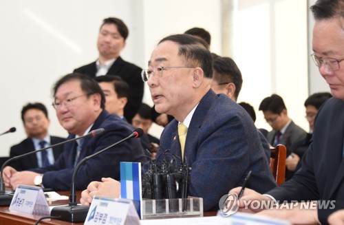 홍남기 "경제성장률 작년 수준 나올 수 있도록 최대한 노력"