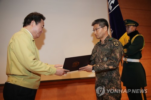 이총리 "남북 평화기류 형성됐다고 방위위협 사라지는 것 아냐"