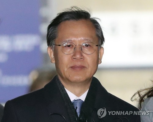 '사법농단' 양승태 영장발부…헌정 초유 사법수장 구속수감