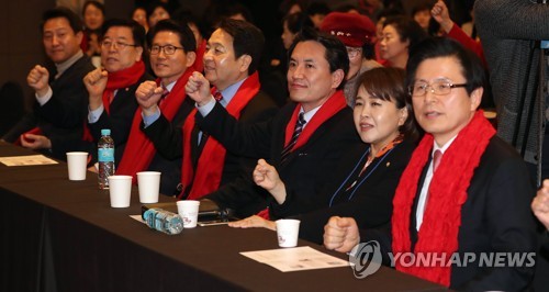 한국당 당권주자들 총출동…"여심(女心) 잡아라"