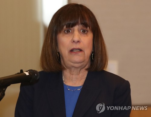 커틀러 전 USTR 대표 "미 상무부, '자동차 232조' 3가지 방안 검토중"