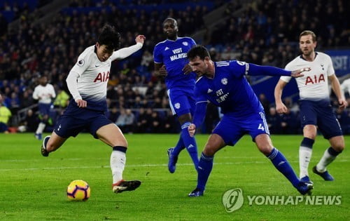 손흥민, 2019년 첫 경기서 '새해 축포'…도움까지 맹활약