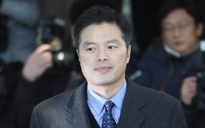 김태우, 2일째 검찰 출석…"박형철 외 靑 인사 추가고발 안 해"