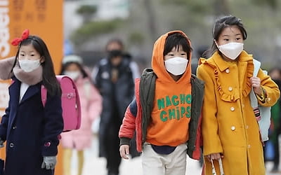 한국·중국은 초미세먼지에 숨 막히는데 일본은 '청정'…왜?