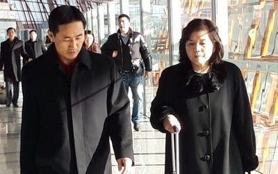 북미 합숙 담판 北최선희, 귀국길 경유지 베이징 '침묵' 속 도착