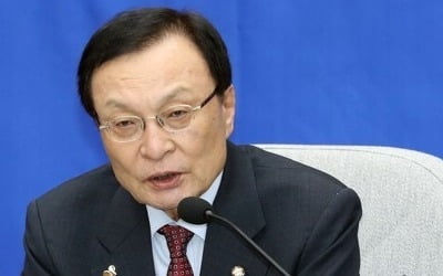 이해찬, 오산 군부대서 장병 격려…대전서 과학기술인 간담회도