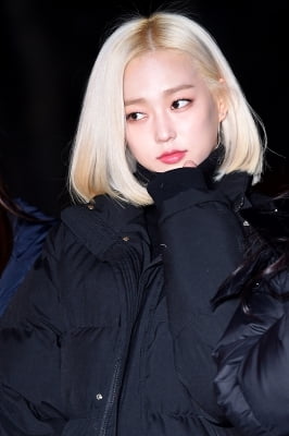 [포토] CLC 장예은, '화려한 금발에 시선강탈~'