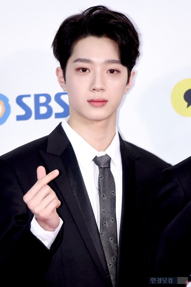 입덕도우미｜라이관린, '귀여웠던 막내 뿅아리…이제 어느덧 상남자' (굿바이 워너원⑤)