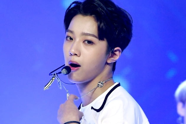 입덕도우미|라이관린, '귀여웠던 막내 뿅아리…이제 어느덧 상남자' (굿바이 워너원⑤)