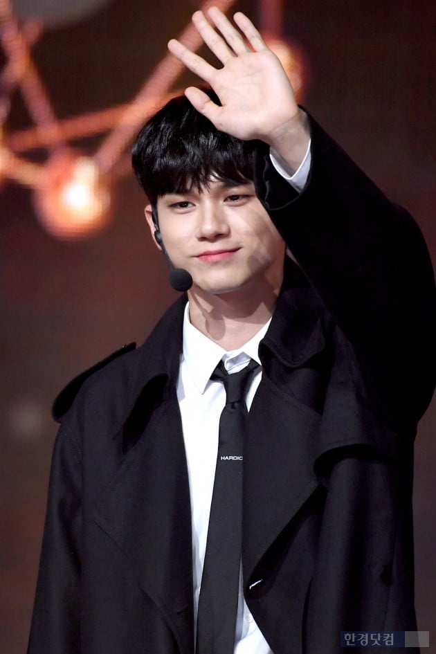 입덕도우미｜옹성우, '귀여운 물개옹…일 년여 만에 어른 물개옹이 됐어요~' (굿바이 워너원⑦)