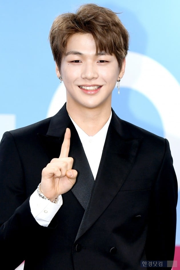 입덕도우미｜강다니엘, 국민 원픽 댕댕이…이제는 '대세 of 대세' (굿바이 워너원⑪)