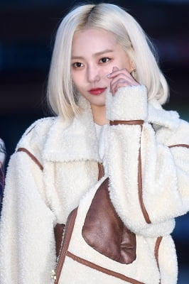 [포토] CLC 장예은, '시크한 척 해도 귀여워~'