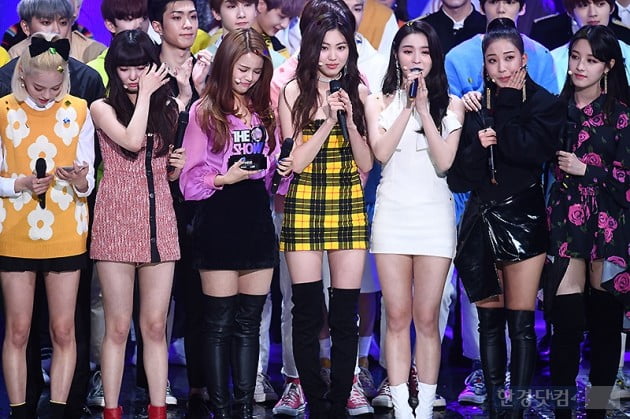 [포토] CLC, '감격의 첫 1위'