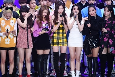 [포토] CLC, '감격의 첫 1위'