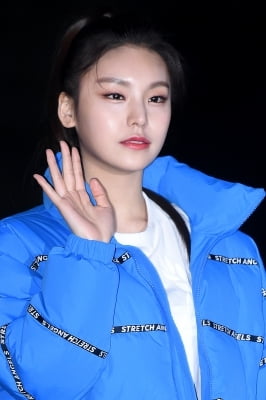 [포토] ITZY 예지, '男心 흔드는 시크한 눈빛~'