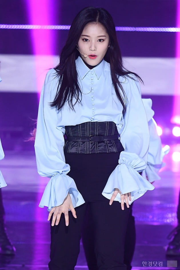 [포토] 이달의 소녀 현진, '도도함 물씬~'