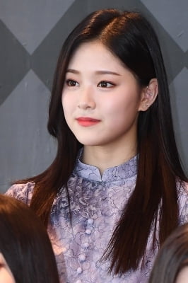 [포토] 이달의 소녀 현진, '눈 뗄 수 없는 깜찍 미모'