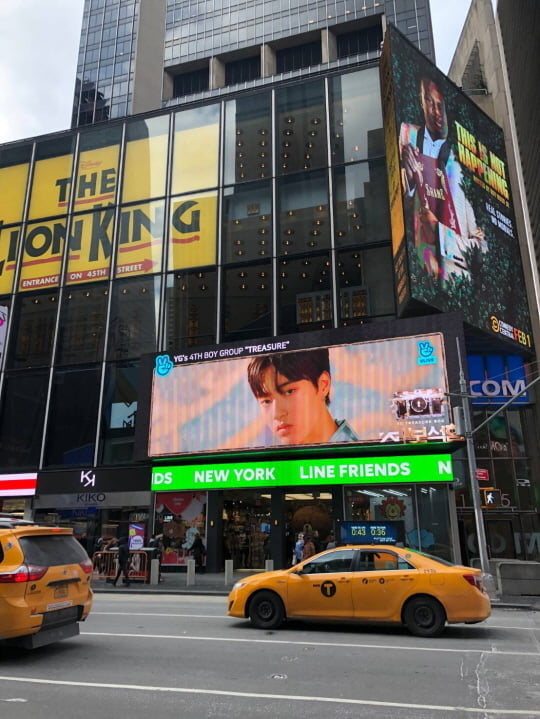 YG보석함 트레저, 뉴욕 타임스 스퀘어 전광판 장식 (사진=YG)