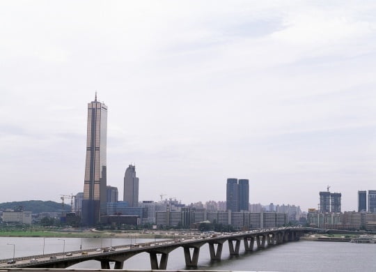 오늘 날씨, 전국 대체로 맑고 일교차 커..미세먼지 농도'나쁨'