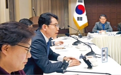 박지원 "정부가 금강산 관광…재개 검토하고 있다고 들었다"