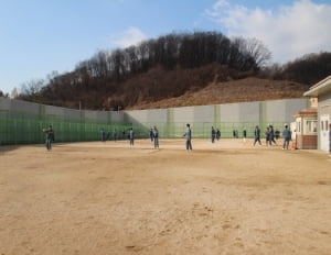 "녹화장비 반입해도 처벌法 없어" 교도소 몰카찍은 PD 2심서는 '무죄'