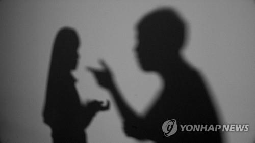 "딴 남자와 스킨십한다" 여친 흉기 위협 30대 검거