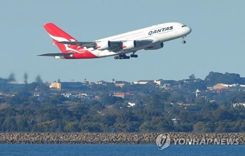 '하늘 위의 호텔' A380 퇴출 위기…콴타스도 8대 주문 취소