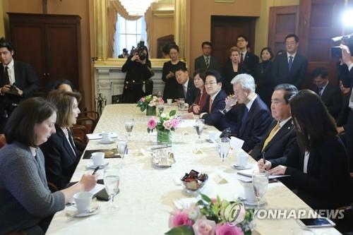 비건 "다음엔 합의문안 작성 돌입…2차회담 후에도 협상 계속"