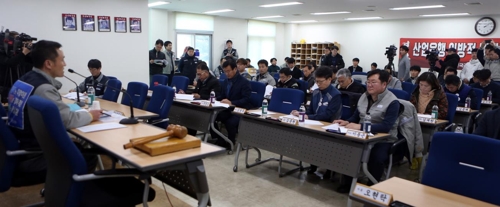 대우조선 노조, 매각 반대투쟁 본격화…정치권·시민단체와 연대