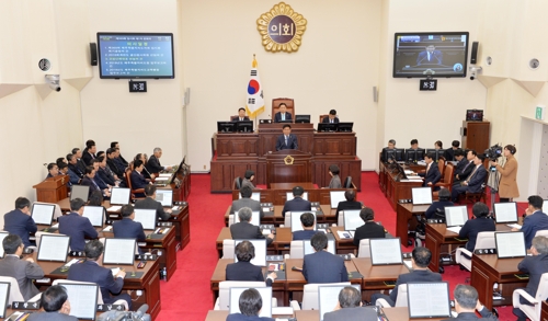 "청와대·국토부가 제주 제2공항 갈등 해결 방안 마련해야"