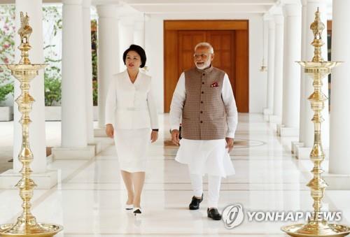 모디 총리 "인도 인프라 수요 어마어마해…한국 기업, 오라"