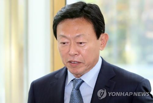 신동빈, 1년만에 日롯데 경영 복귀…日롯데홀딩스 대표이사 취임