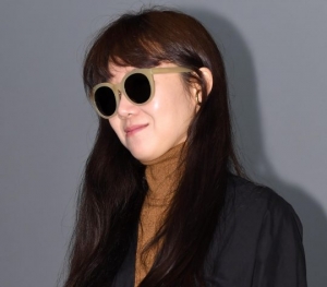 [TEN PHOTO]공효진 &#39;선그라스로 가려도 이뻐요~&#39;