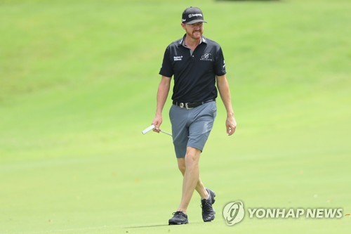 PGA 투어, 연습 및 프로암 라운드에 선수 반바지 착용 허용