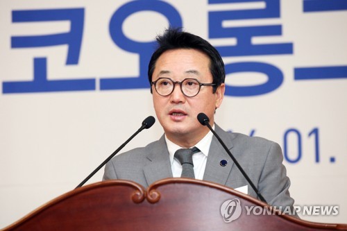 이웅열 전 코오롱회장, 상속받은 차명주식 수십만주 숨겨 재판에