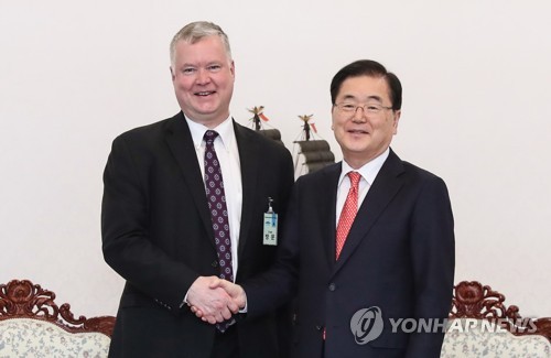 비건 대표 오후 靑 방문…정의용과 북미실무협상 전략 협의