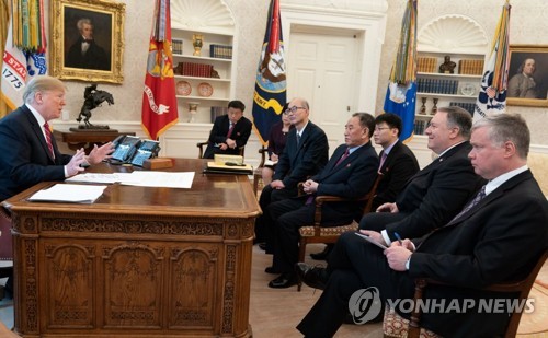 北, '핵개발 상징' 영변 버리고 평화·실리 취하나