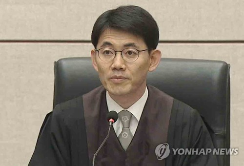 '김경수 구속' 판사, 중앙지법→동부지법 전보…법관 정기인사