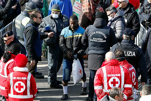 작년 EU 망명신청자수 63만여명…2014년 수준으로 줄어