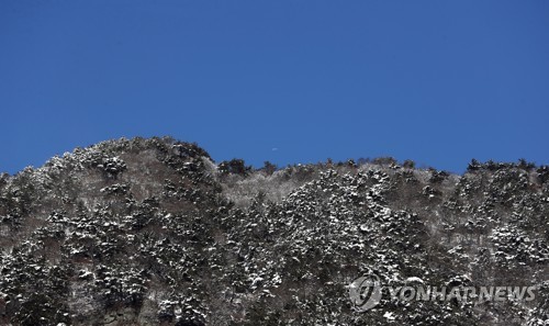 낮부터 찬바람 불며 기온 '뚝'…강원도 많은 눈