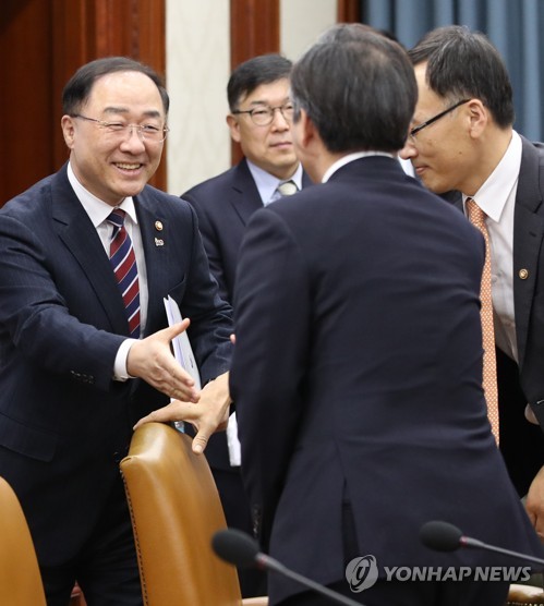 홍남기 "CPTPP 가입전제 않고 비공식 예비협의 진행"