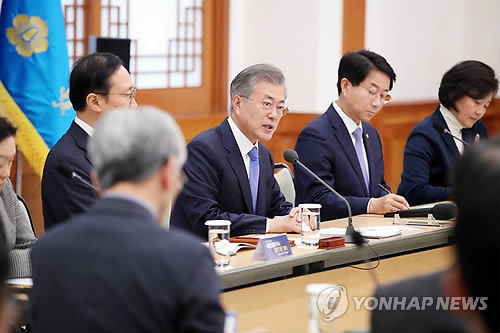 [전문] 문대통령 "'칼 찬 순사' 공포의 대상…권력기관, 새로 태어나야"